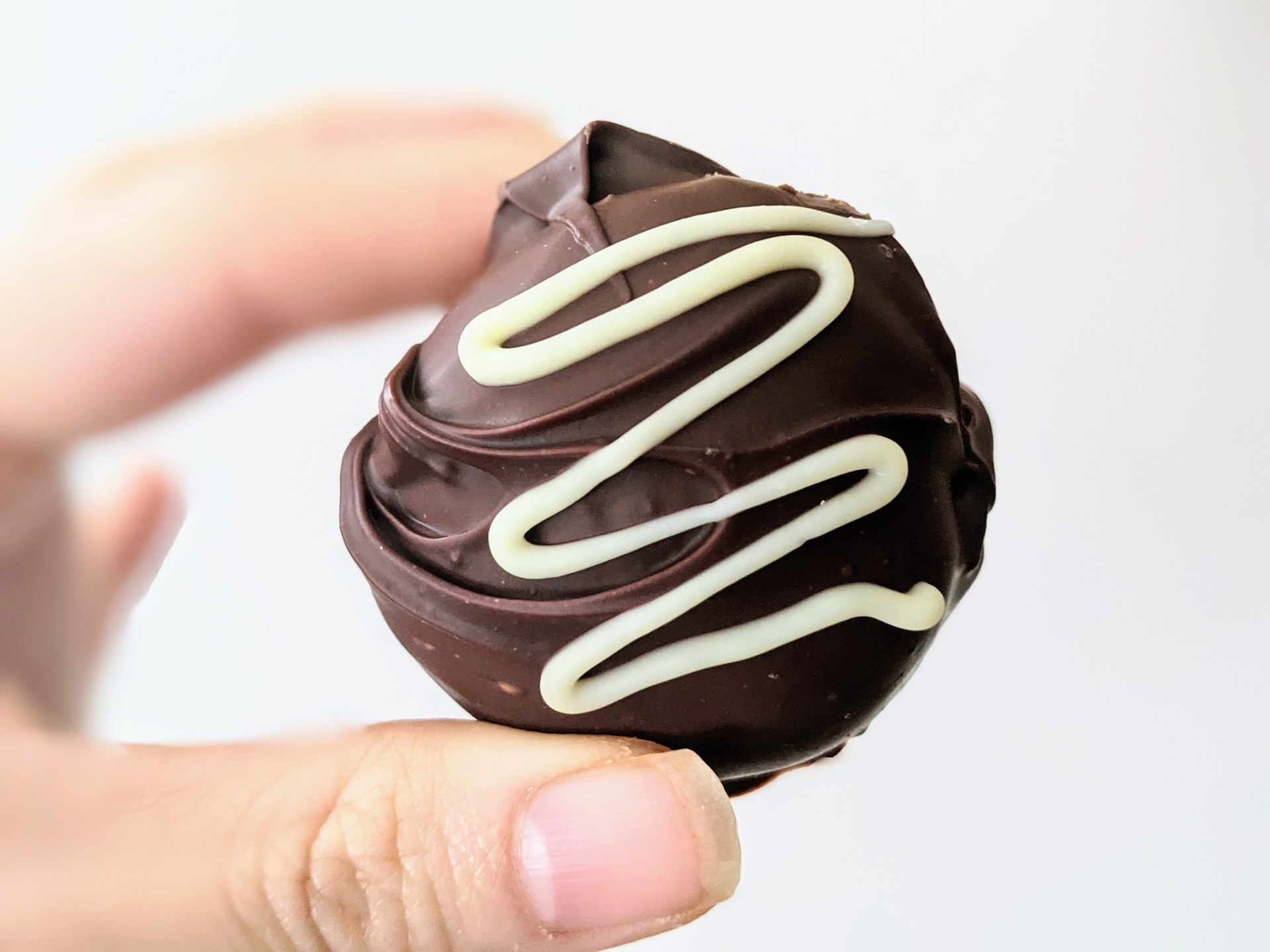 Valentine’s Day Oreo Truffles | Easy 3-ingredient dessert